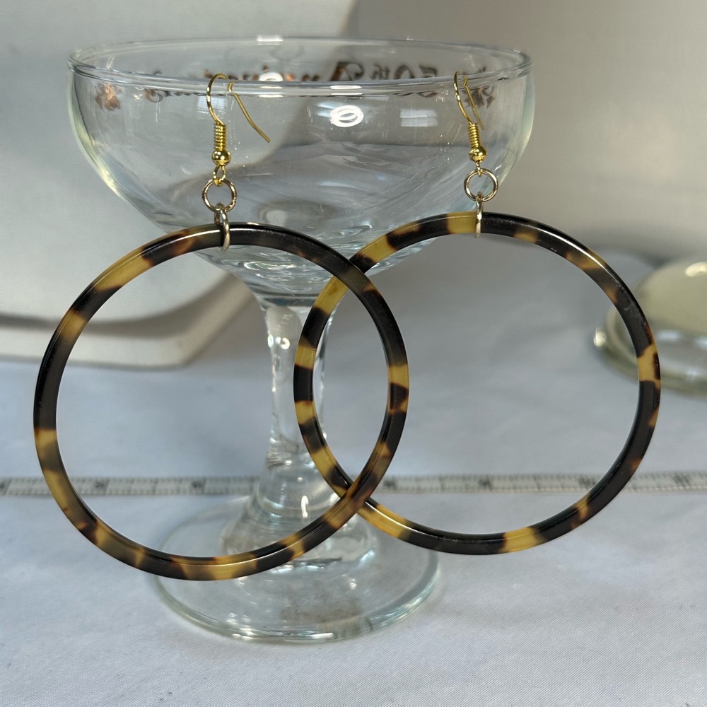 Large fun tortoise colored hoop earrings